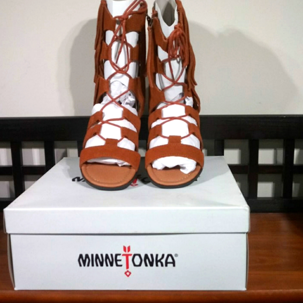 Minnetonka Milo Gladiator Sandals